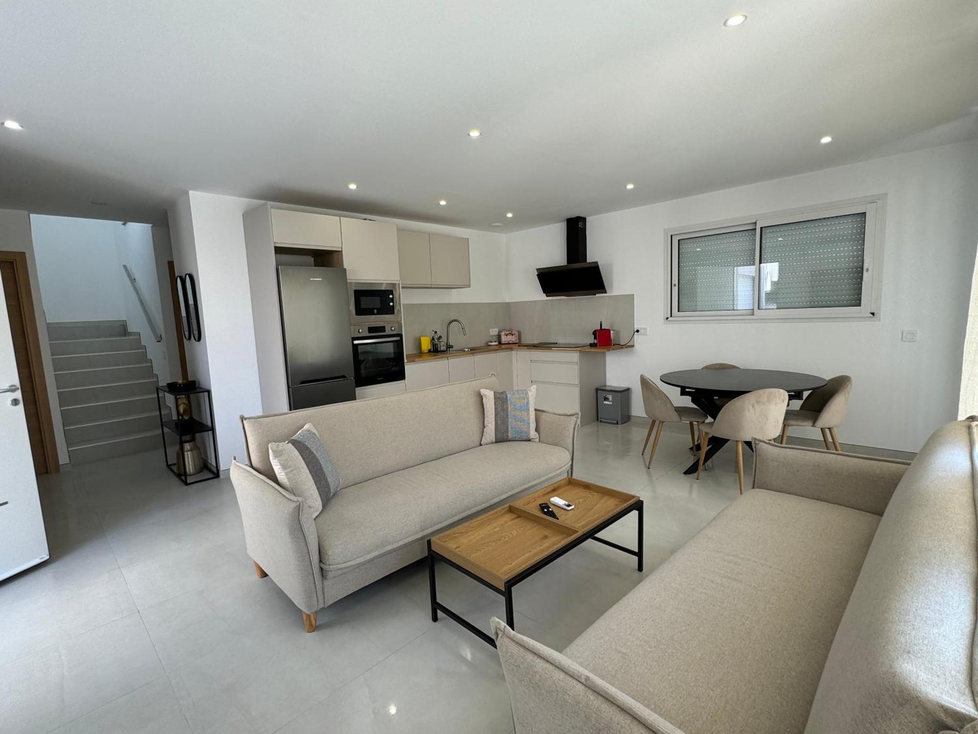 Belle Villa Contemporaine Piscine Privee เอมปูเรียบราบา ภายนอก รูปภาพ
